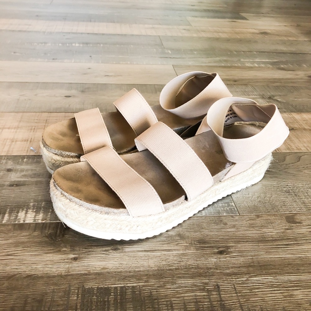 Beach sandals